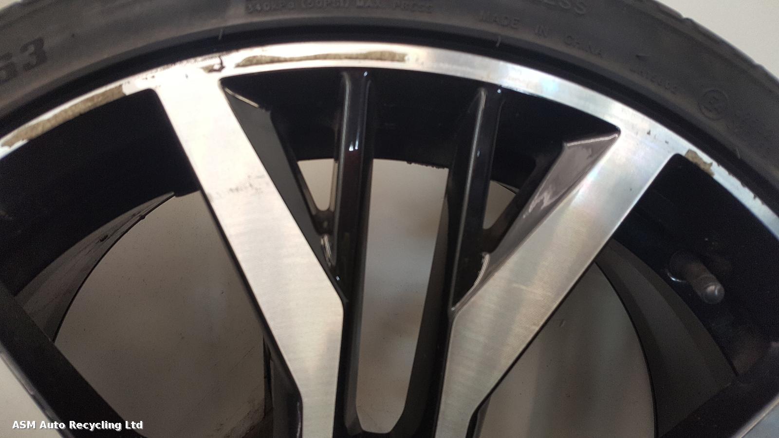View Auto part Wheel Set Volkswagen Golf 2016