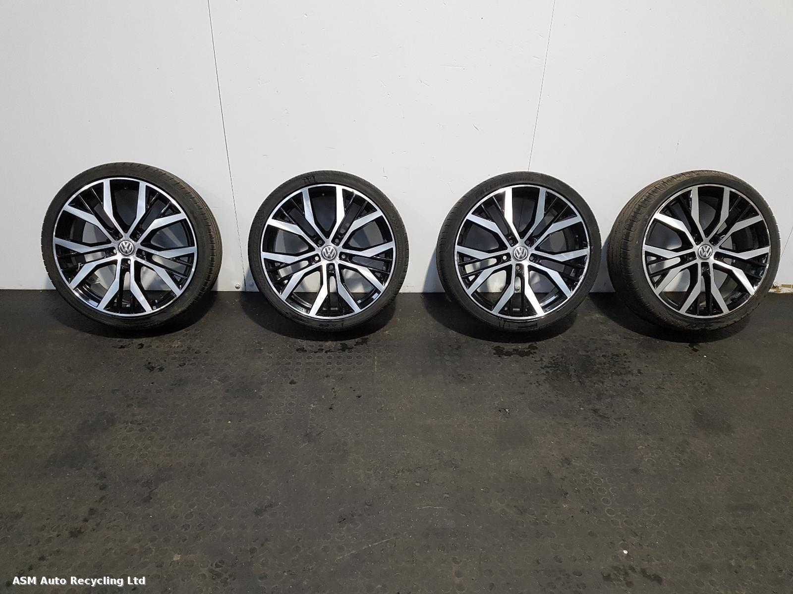 View Auto part Wheel Set Volkswagen Golf 2016
