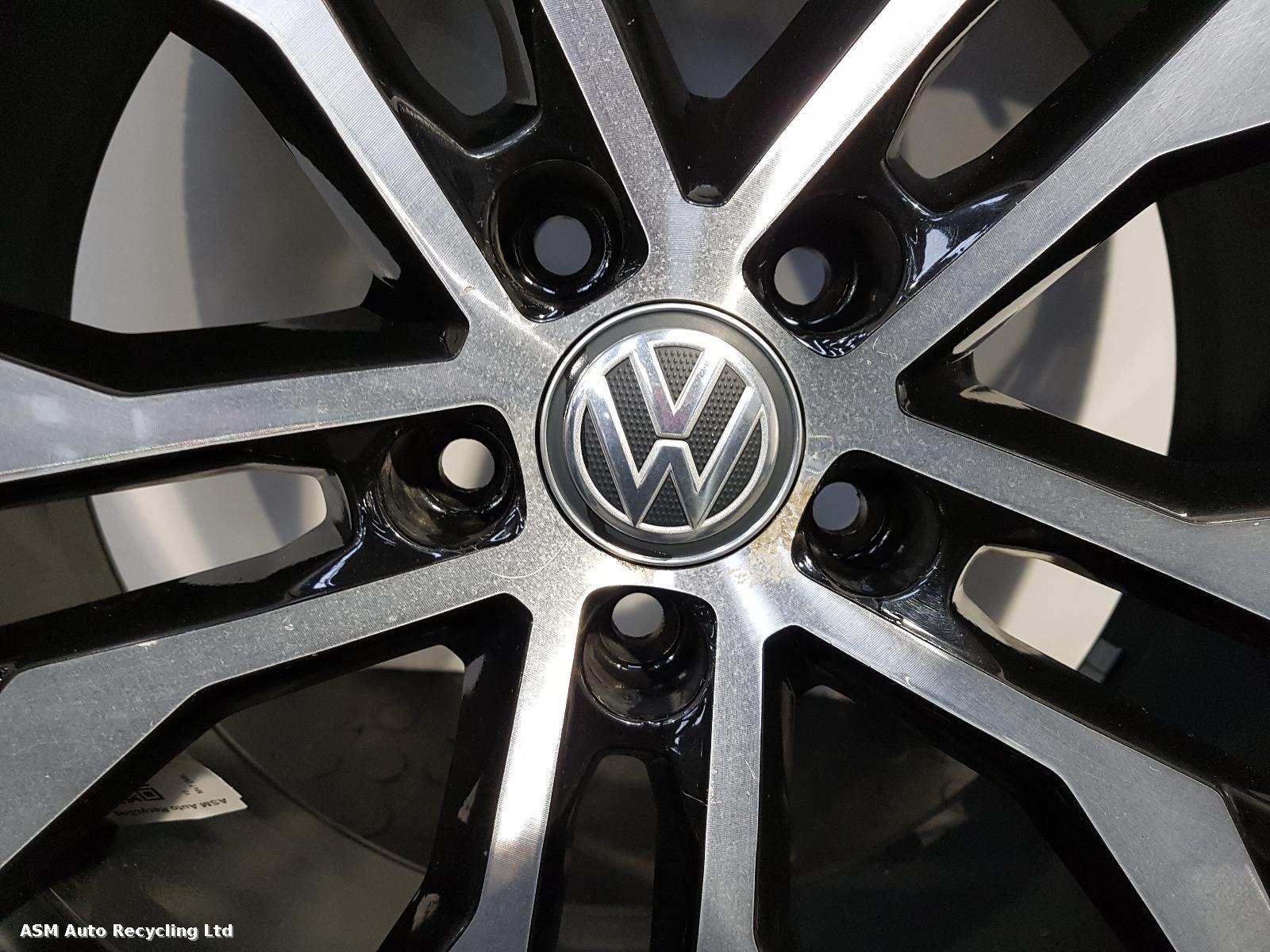 View Auto part Wheel Set Volkswagen Golf 2016