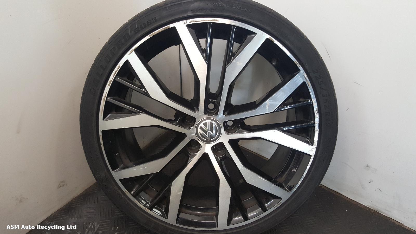 View Auto part Wheel Set Volkswagen Golf 2016