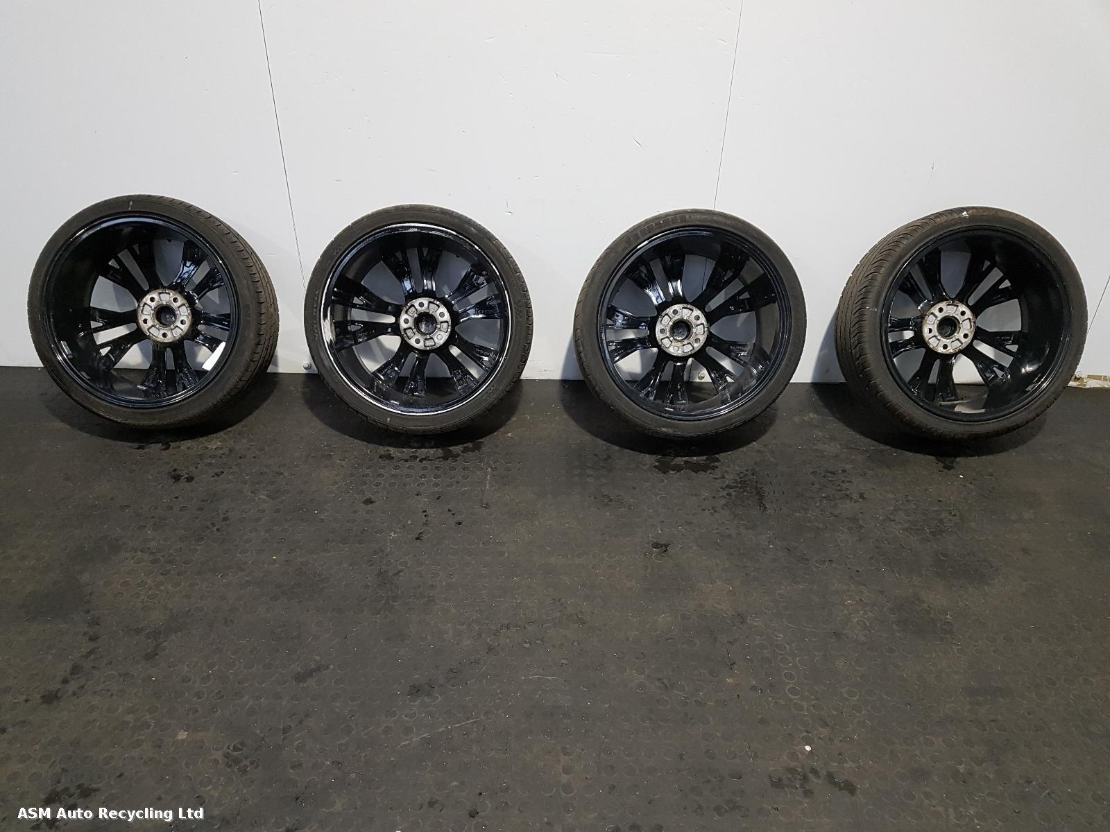 View Auto part Wheel Set Volkswagen Golf 2016