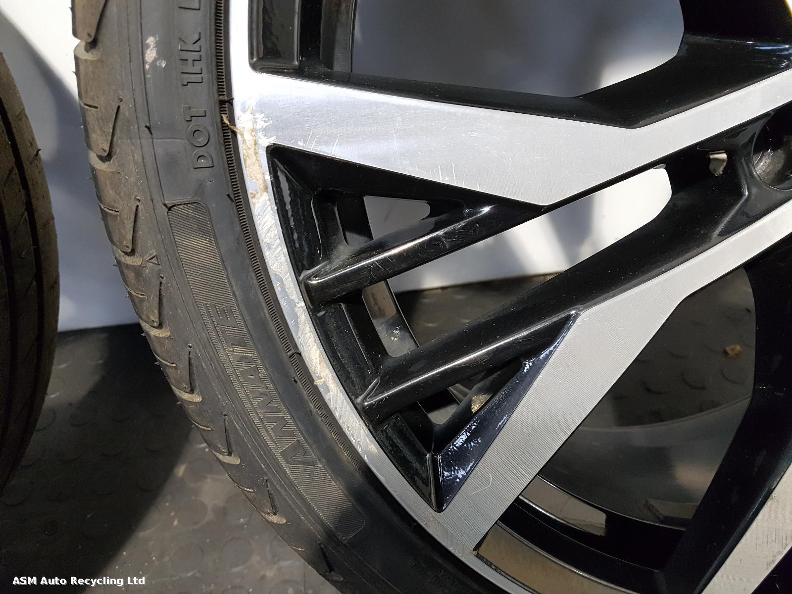View Auto part Wheel Set Volkswagen Golf 2016