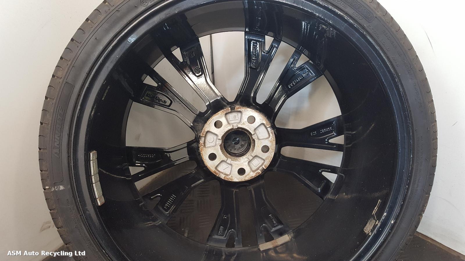 View Auto part Wheel Set Volkswagen Golf 2016