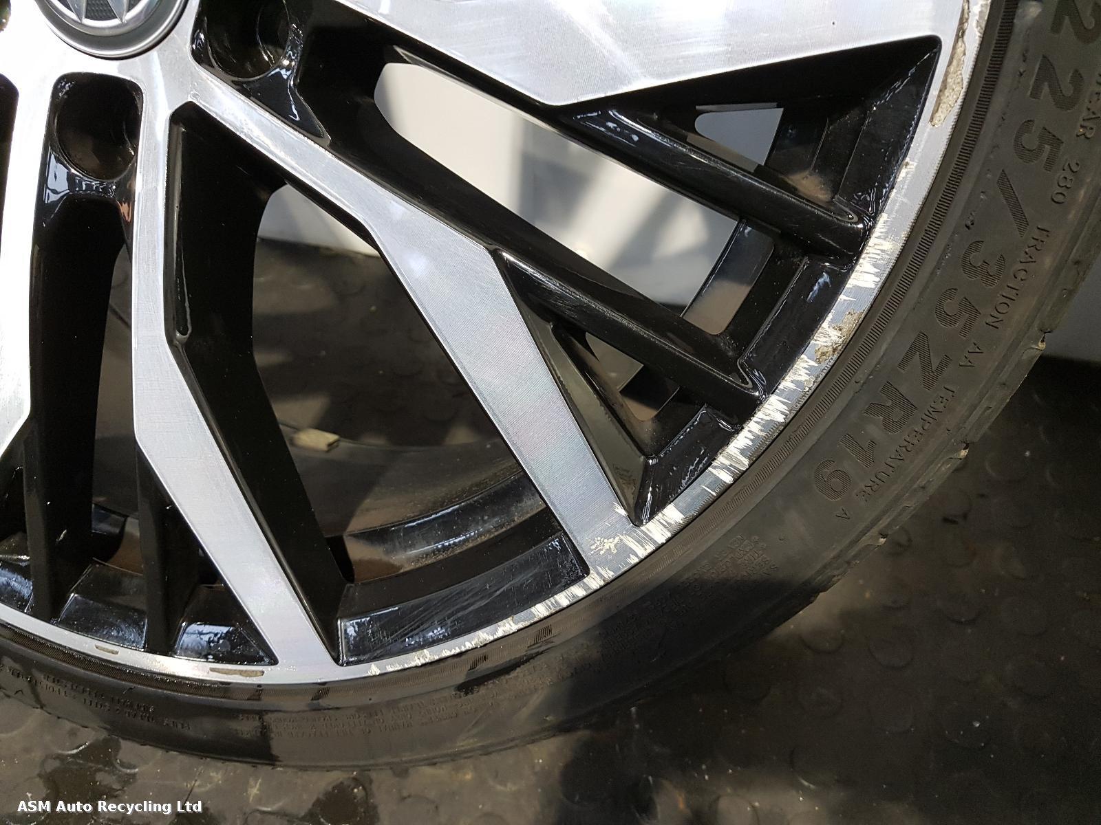 View Auto part Wheel Set Volkswagen Golf 2016