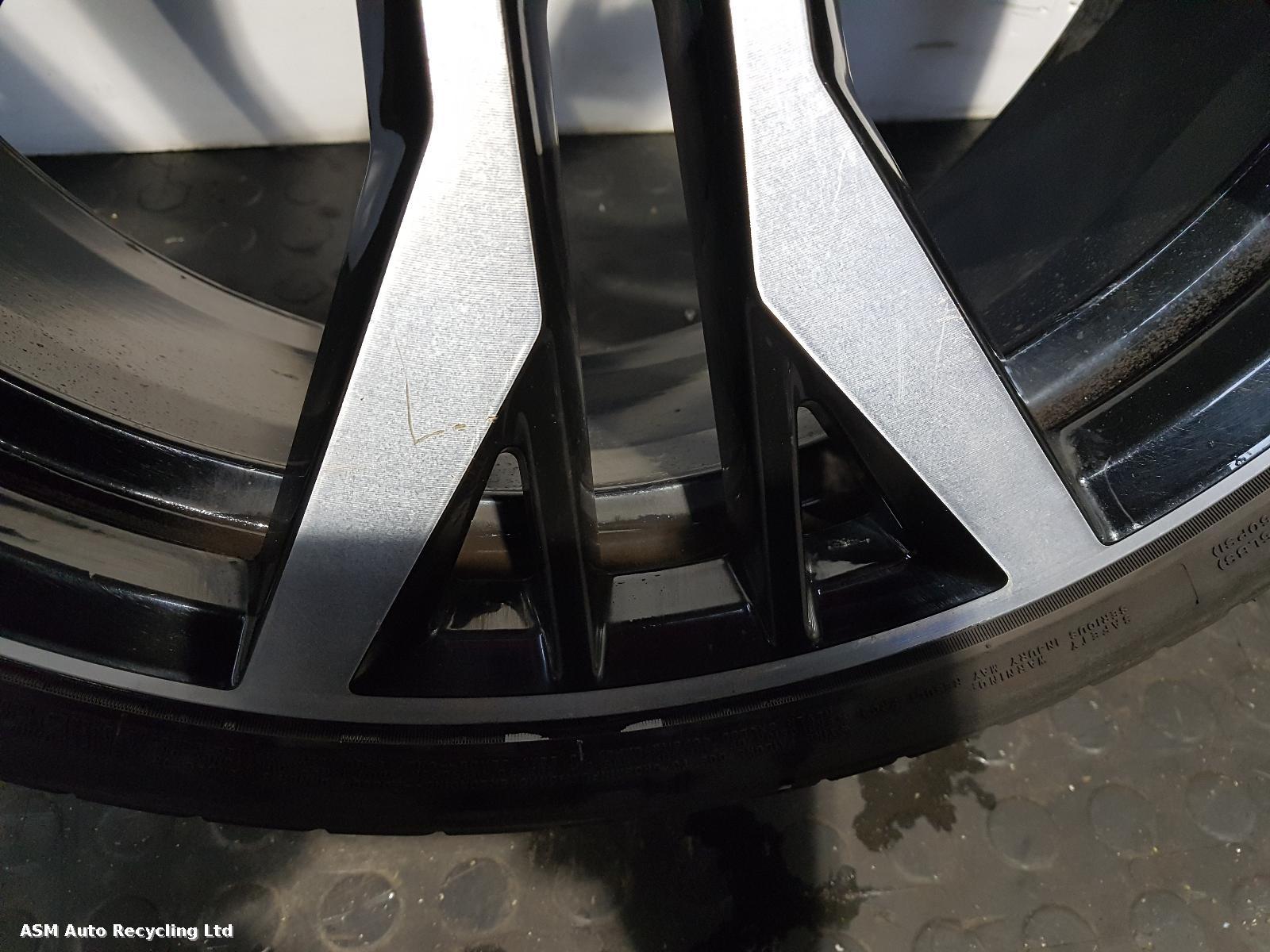 View Auto part Wheel Set Volkswagen Golf 2016