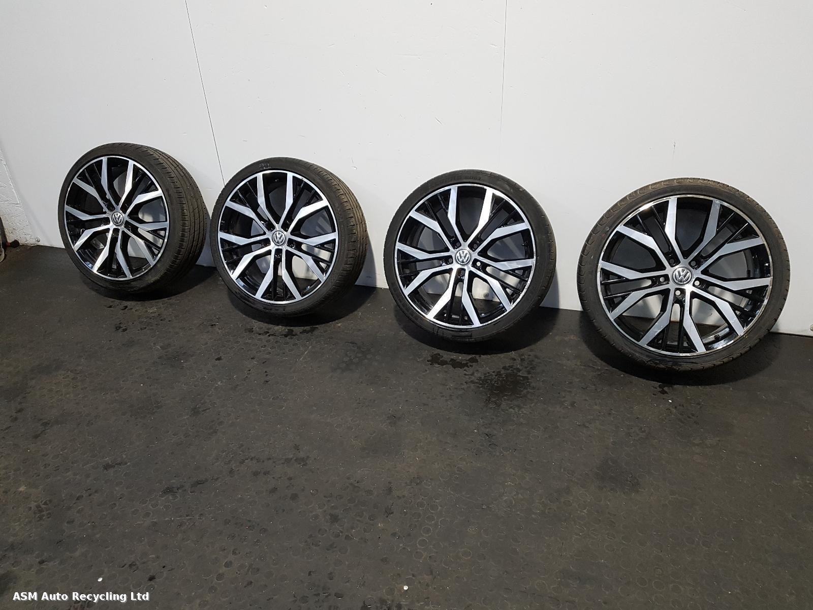 View Auto part Wheel Set Volkswagen Golf 2016