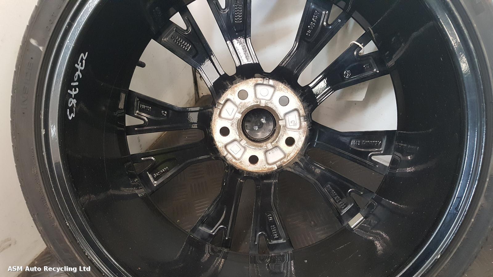 View Auto part Wheel Set Volkswagen Golf 2016