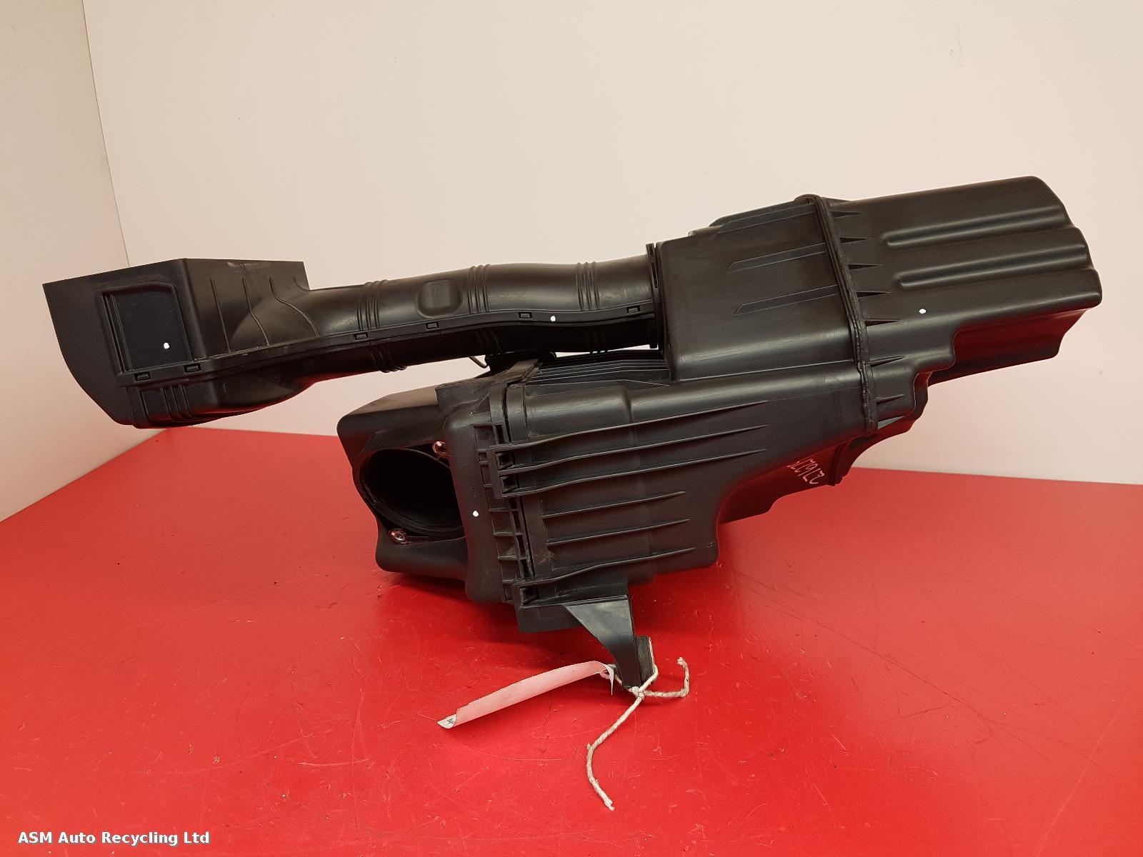 View Auto part Air Cleaner/Box Kia Soul 2010