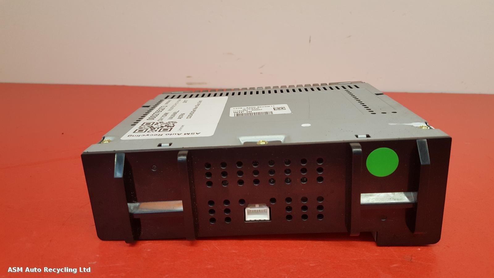 View Auto part CD Changer Vauxhall Astra 2017