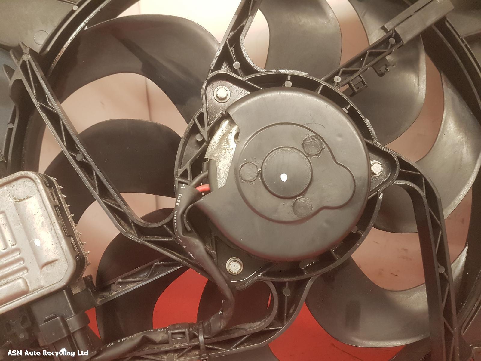 View Auto part Engine Cooling Motor Ford Kuga 2011