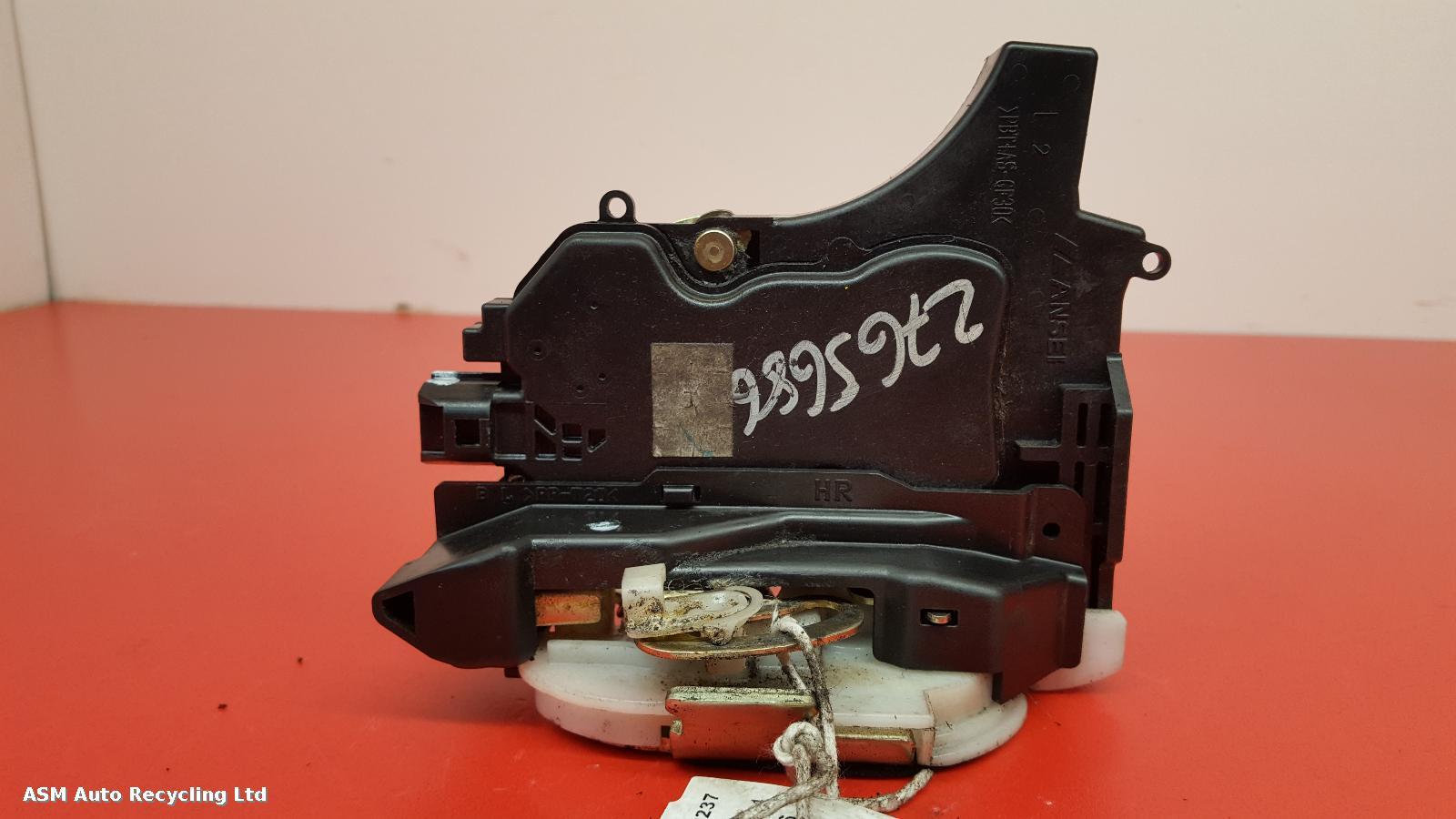 View Auto part Door Lock Assembly Mitsubishi L200 2006