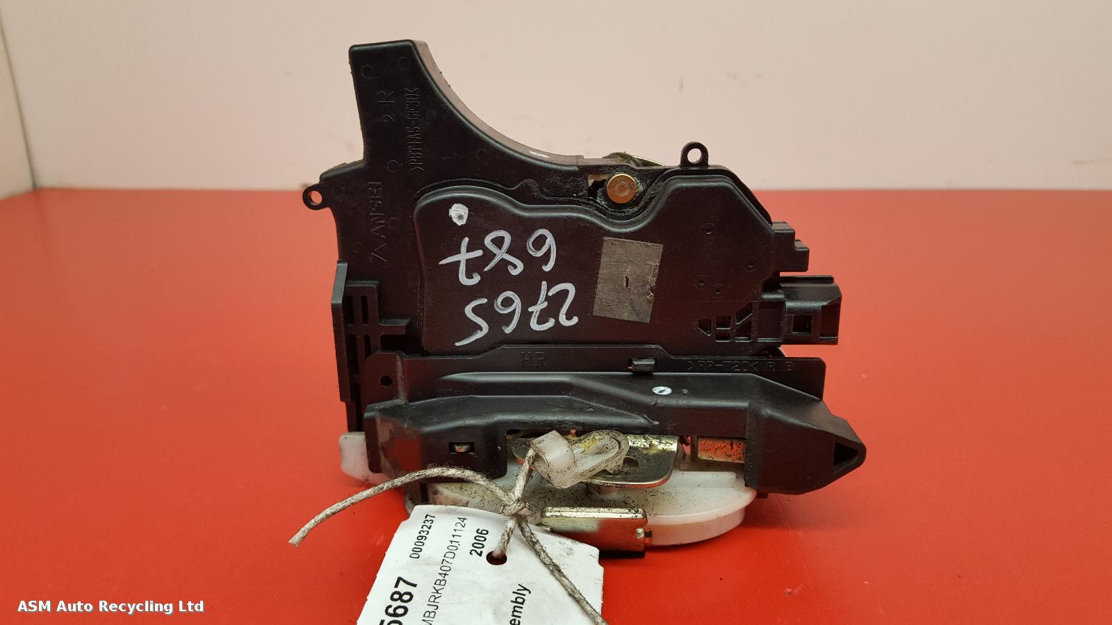 View Auto part Door Lock Assembly Mitsubishi L200 2006