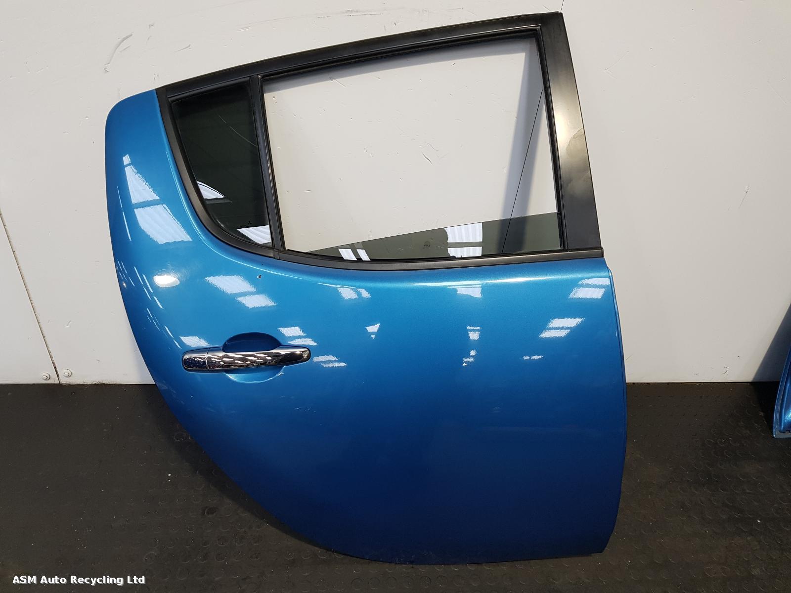 View Auto part R Rear Door Mitsubishi L200 2006