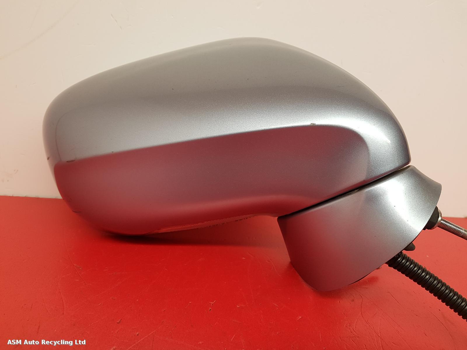 View Auto part R Door Mirror Lexus Is Series 2005