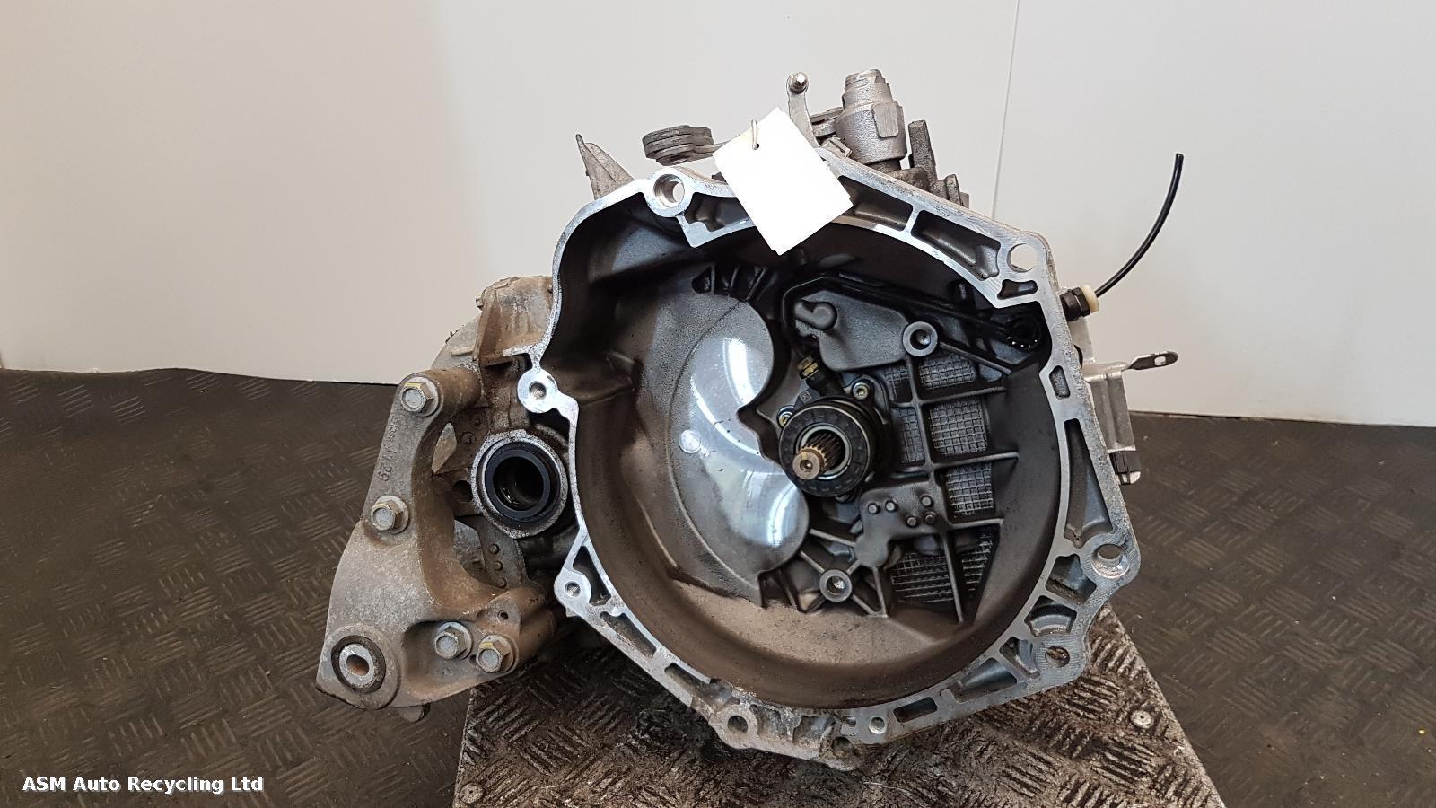 View Auto part Gearbox Vauxhall Astra 2016