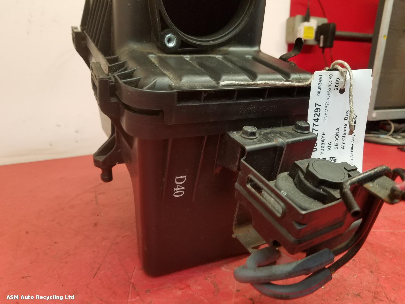 View Auto part Air Cleaner/Box Kia Sedona 2009
