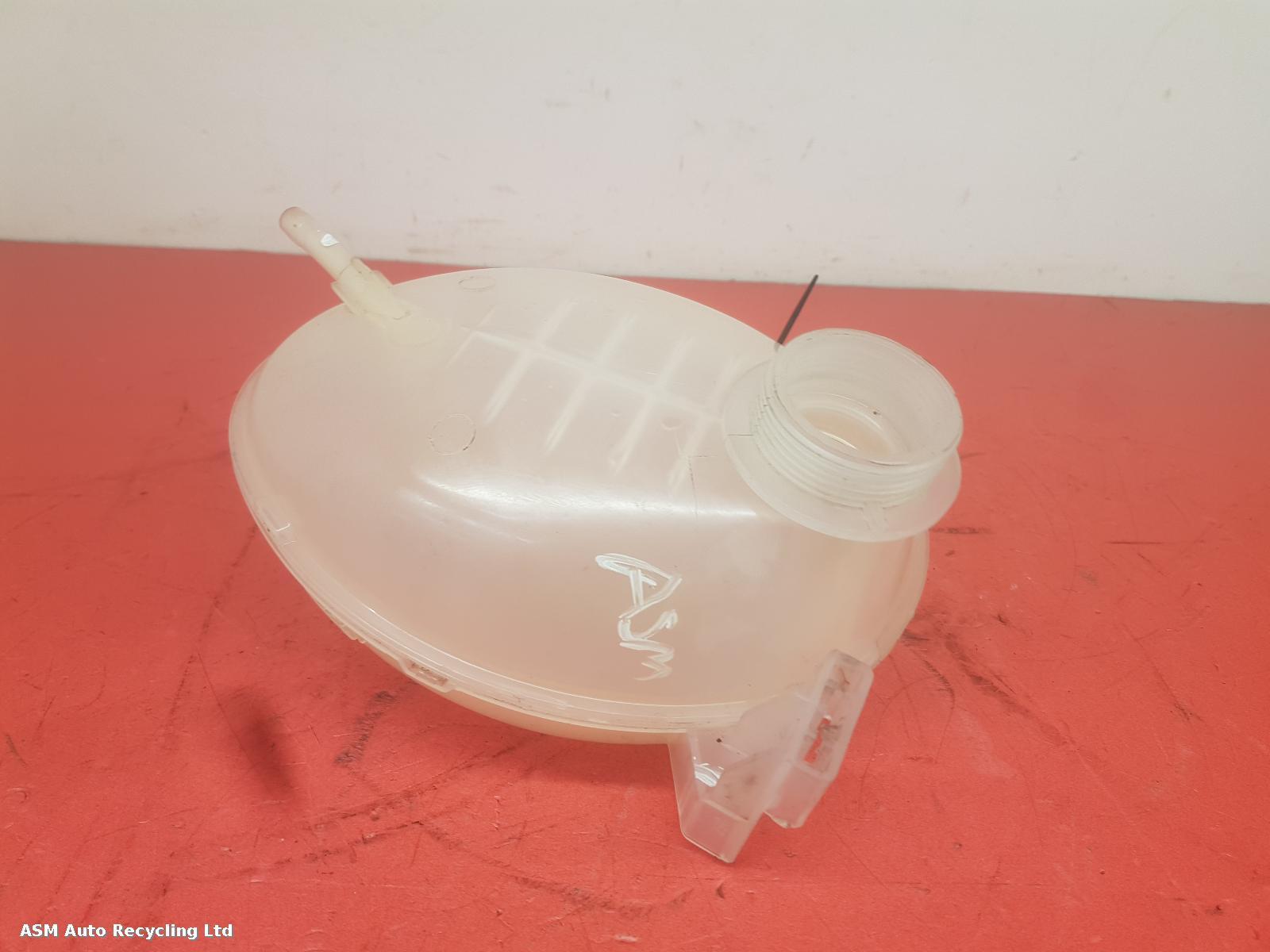 View Auto part Overflow Bottle Ford Fiesta 2018