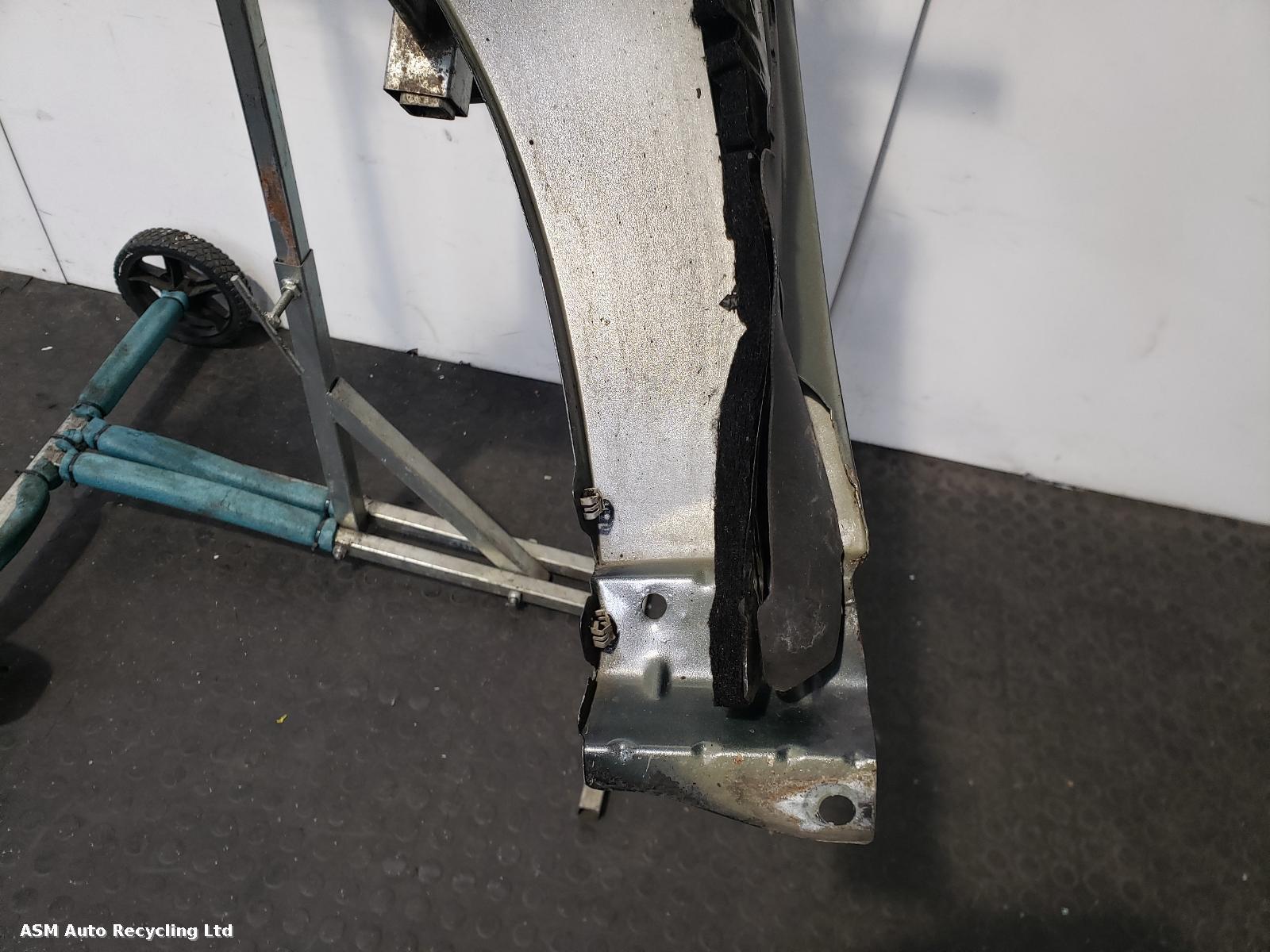 View Auto part R Wing Vauxhall Ampera 2012