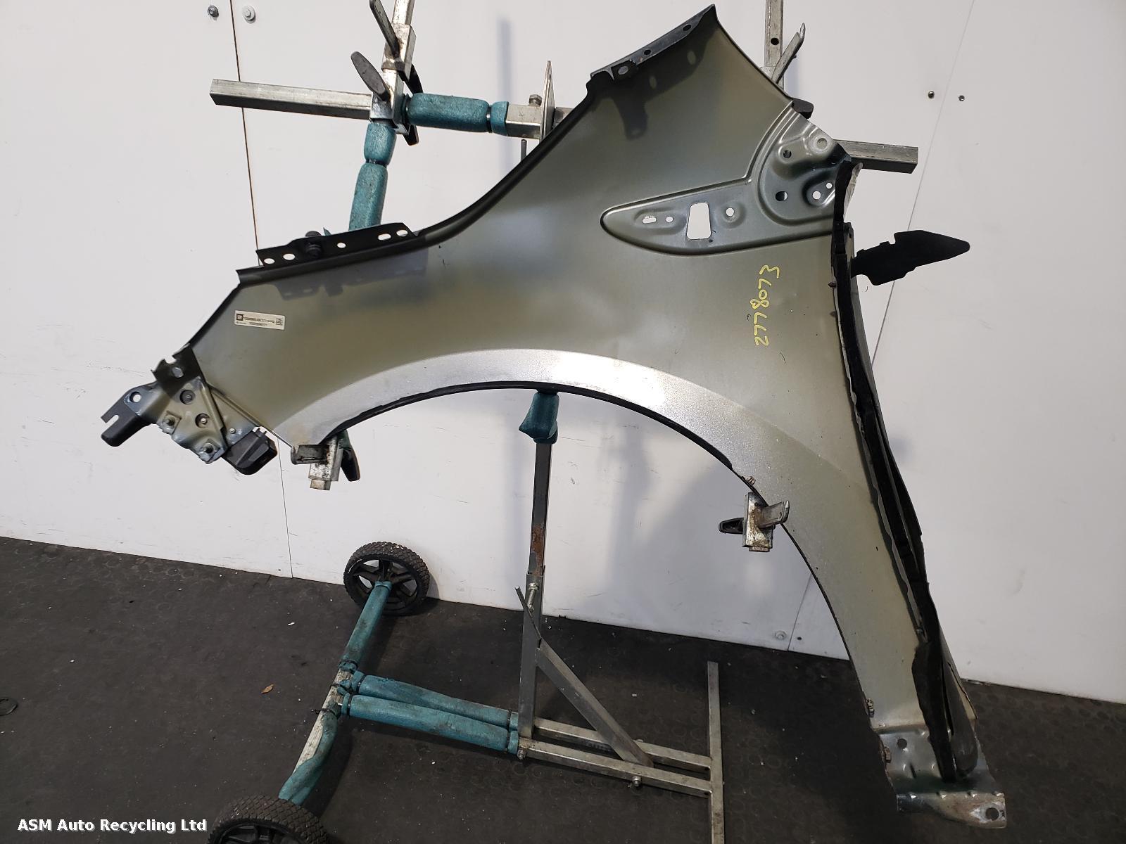 View Auto part R Wing Vauxhall Ampera 2012
