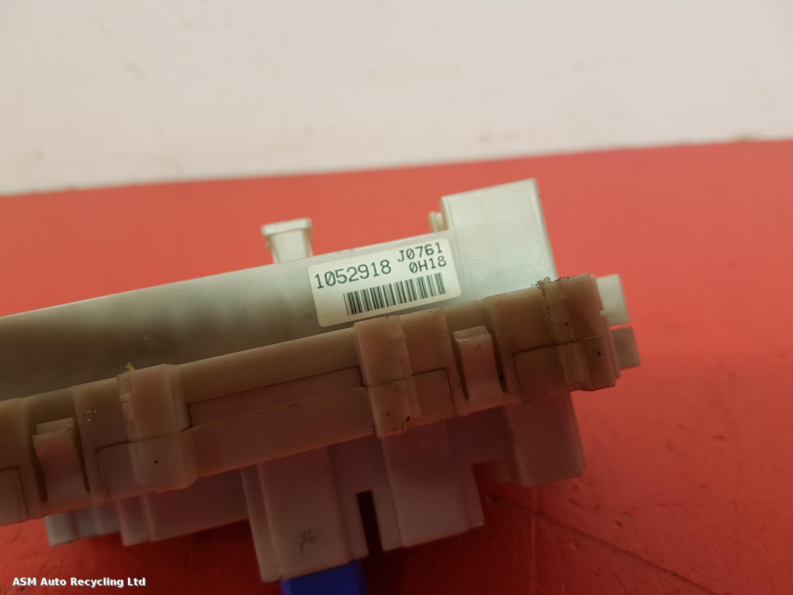 View Auto part Fuse Box Nissan Pathfinder 2011