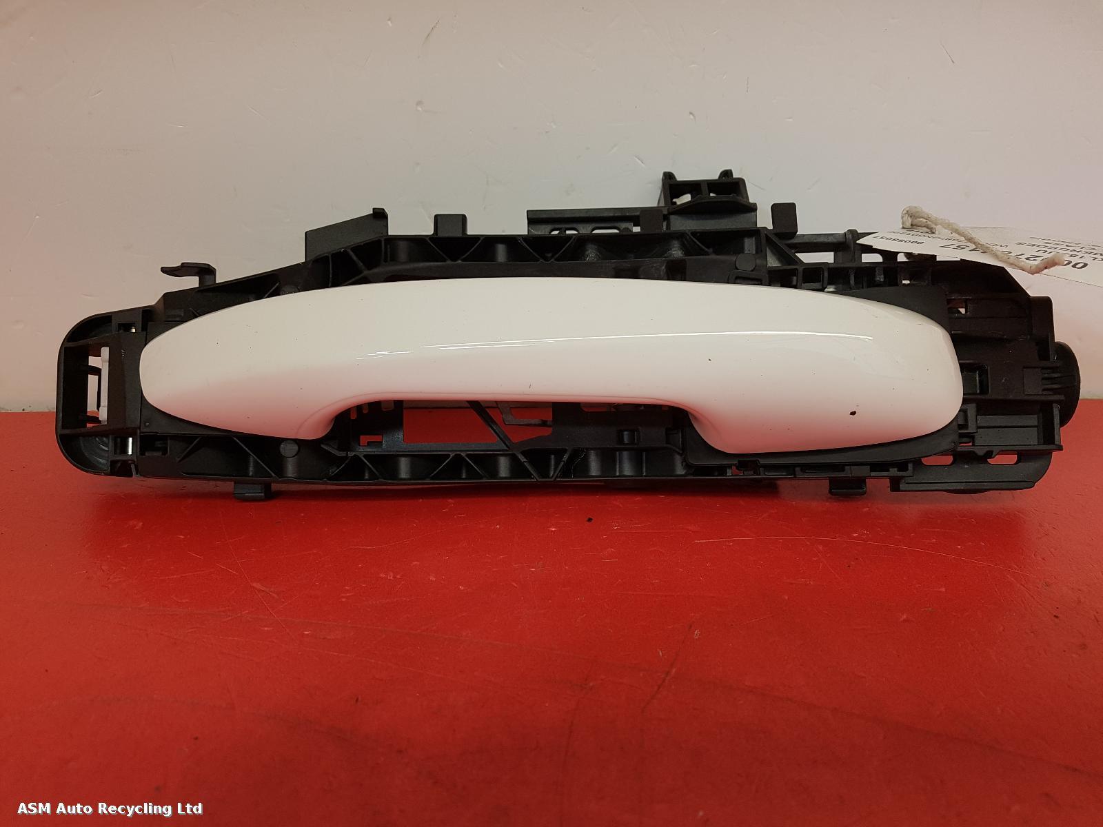 View Auto part Door Handle Mercedes A Class 2018