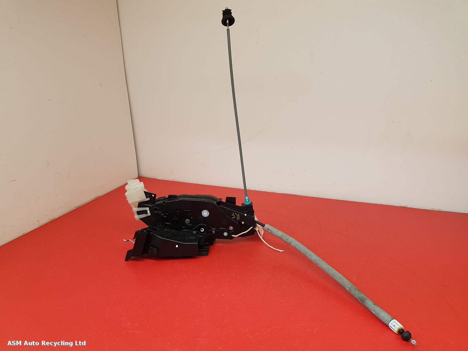 View Auto part Door Lock Assembly Mercedes A Class 2018