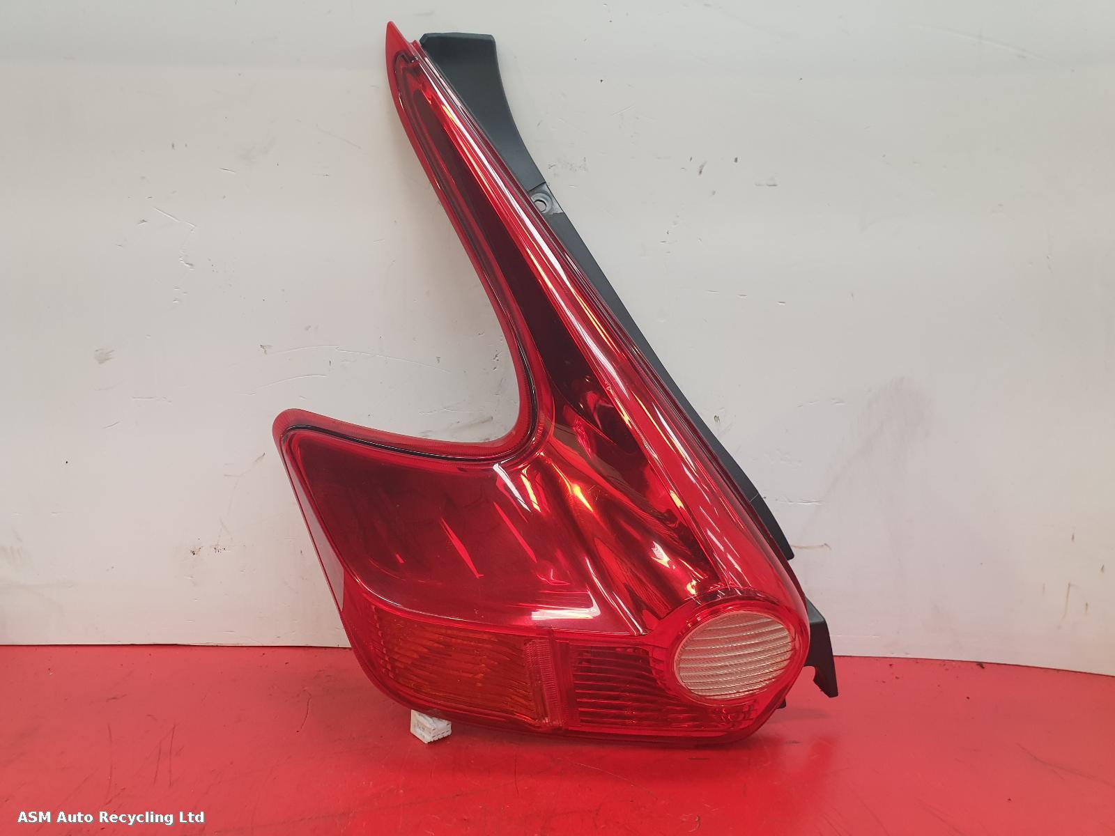 View Auto part L Taillight Nissan Juke 2010