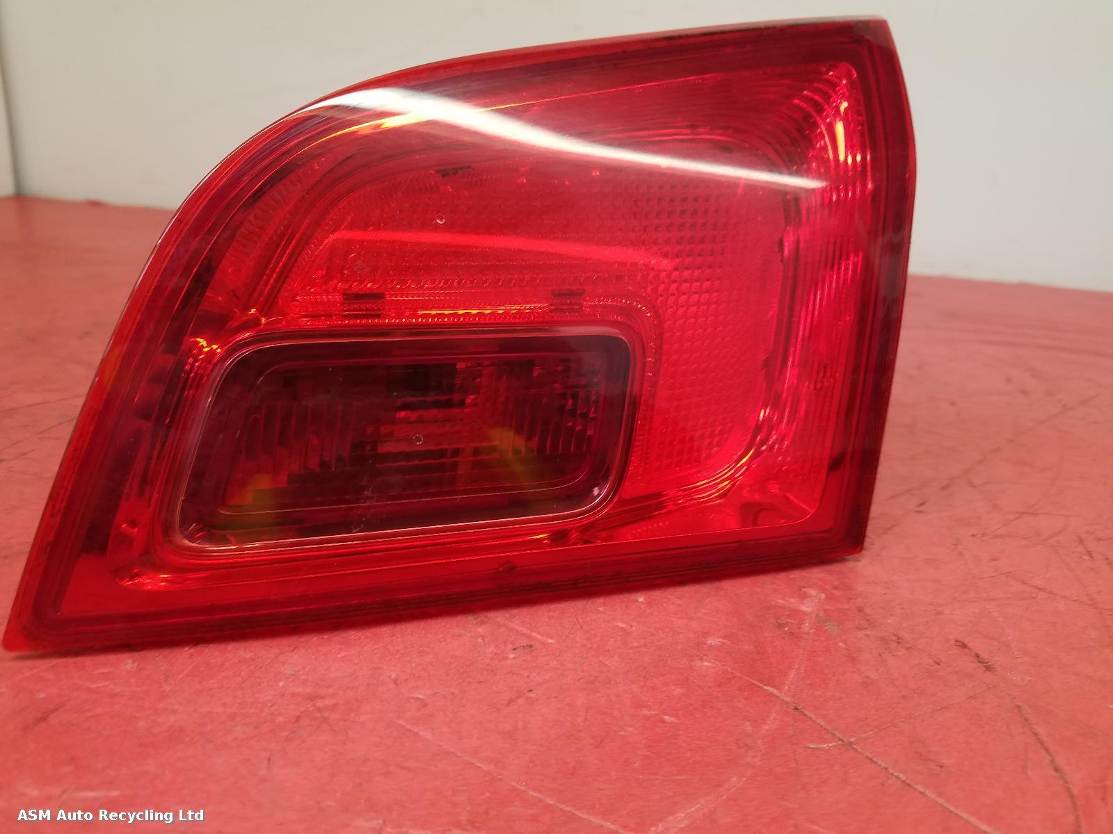 View Auto part R Taillight Vauxhall Astra 2011