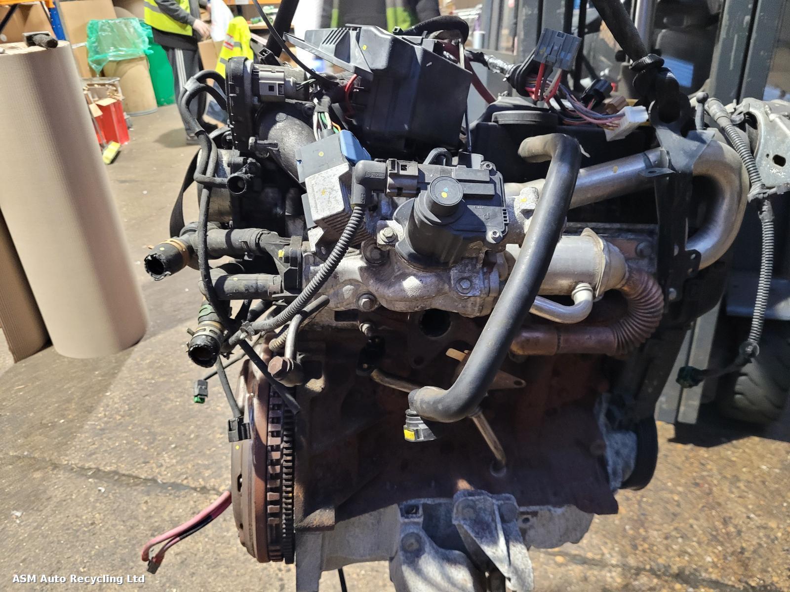 View Auto part Engine Renault Megane 2009