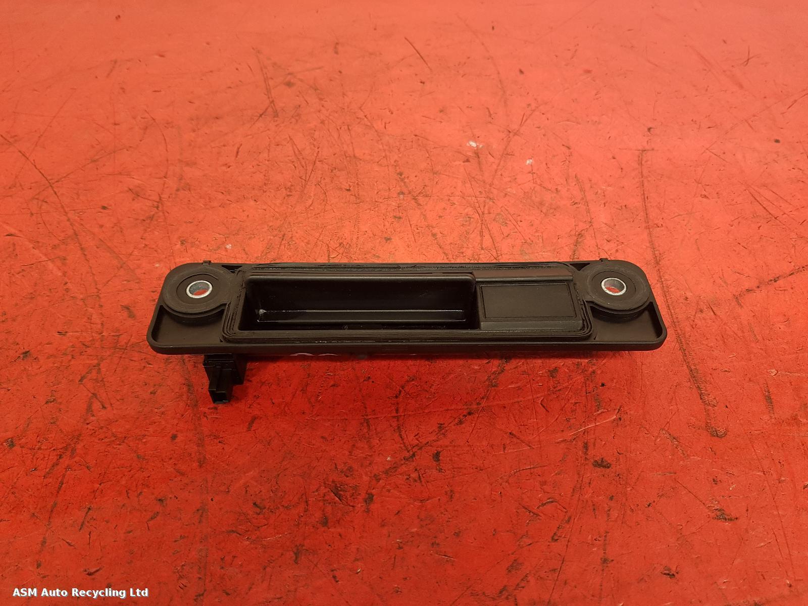 View Auto part Tailgate Handle Mercedes M Class 2008