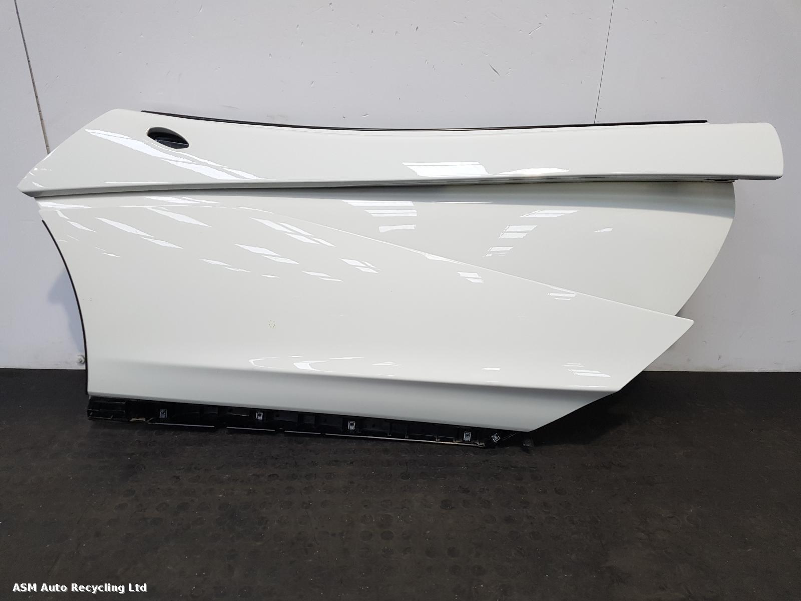 View Auto part L Front Door Mclaren 570gt 2017