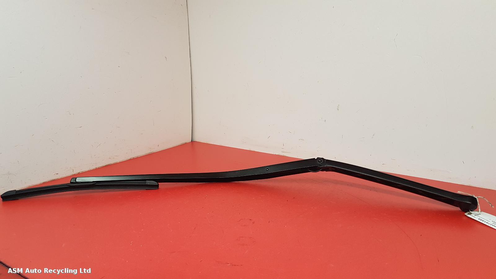 View Auto part Wiper Arm Mclaren 570gt 2017