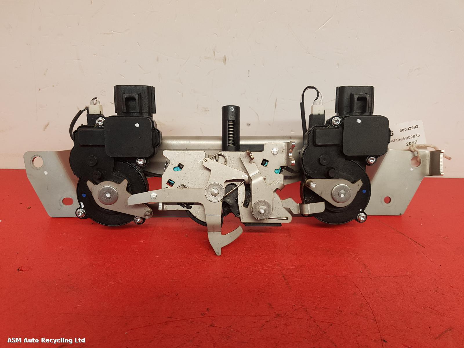 View Auto part Bonnet Latch Mclaren 570gt 2017