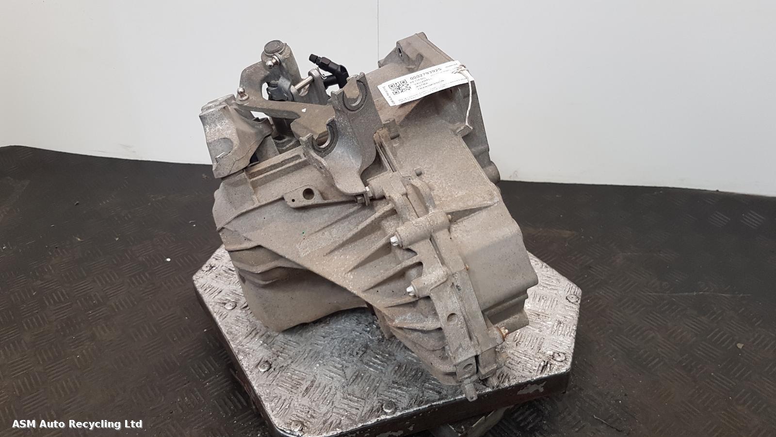 View Auto part Gearbox Vauxhall Astra 2011