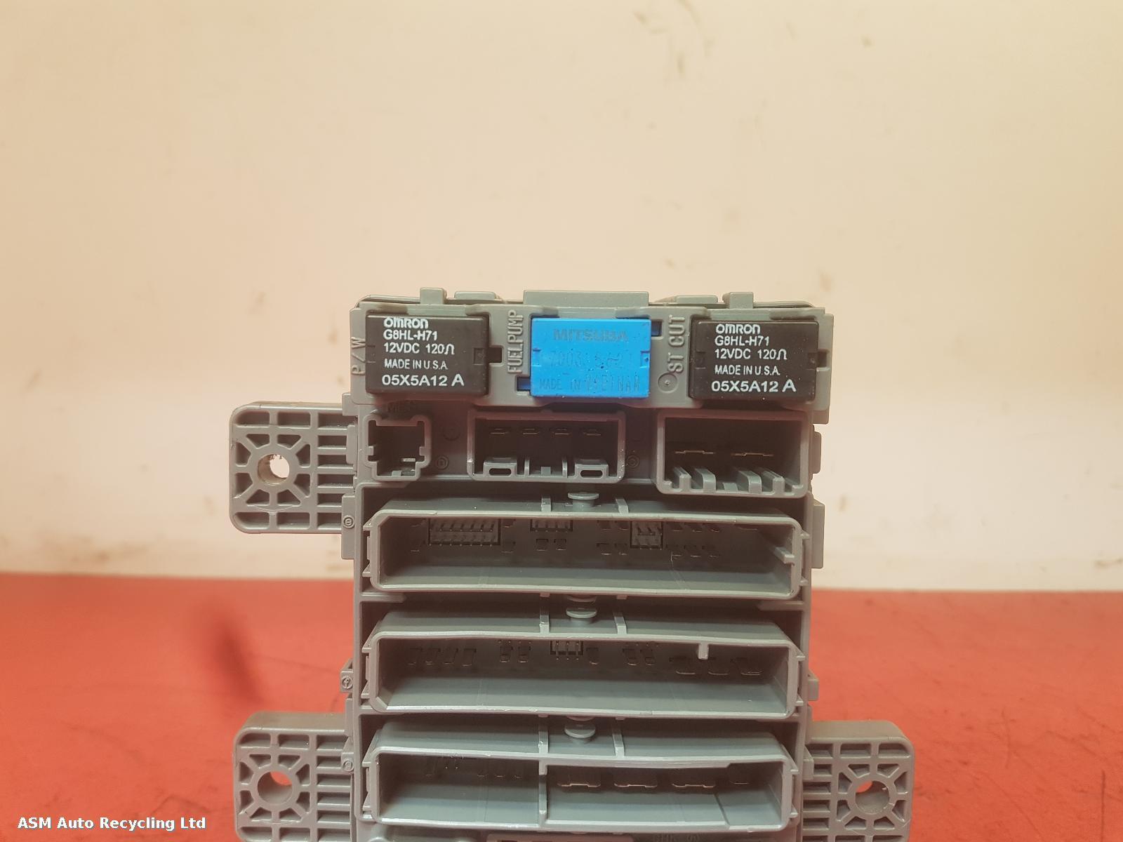 View Auto part Fuse Box Honda Civic 2006