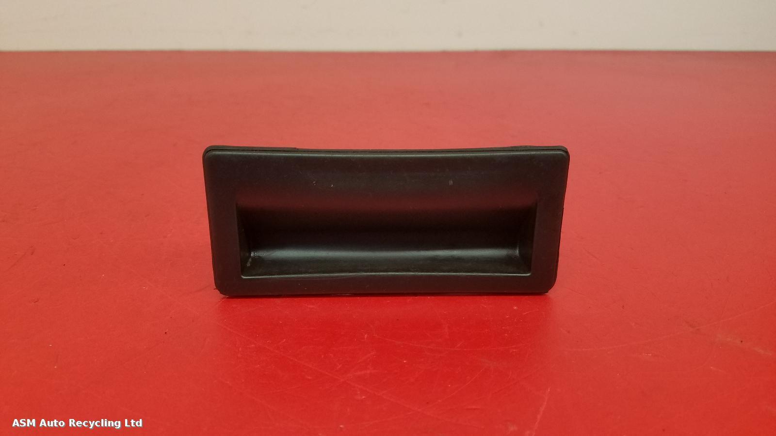 View Auto part Tailgate Handle Audi A4 2013