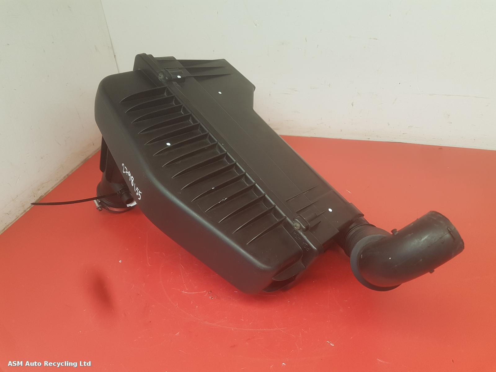 View Auto part Air Cleaner/Box Citroen C3 2011