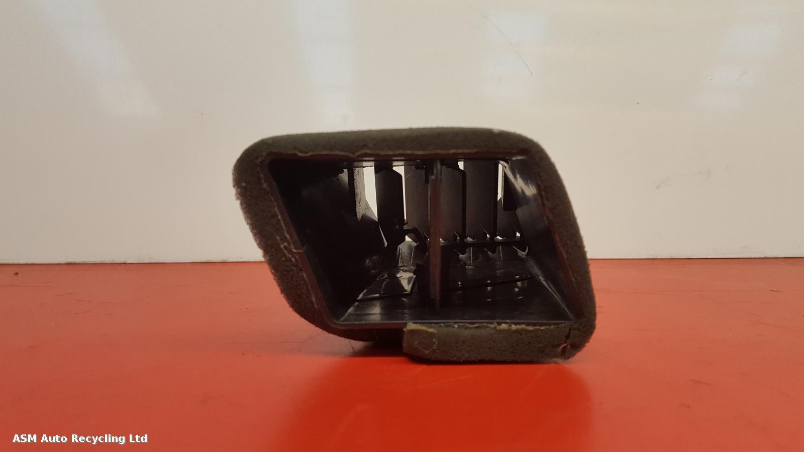 View Auto part Vents Alfa Romeo Giulietta 2016