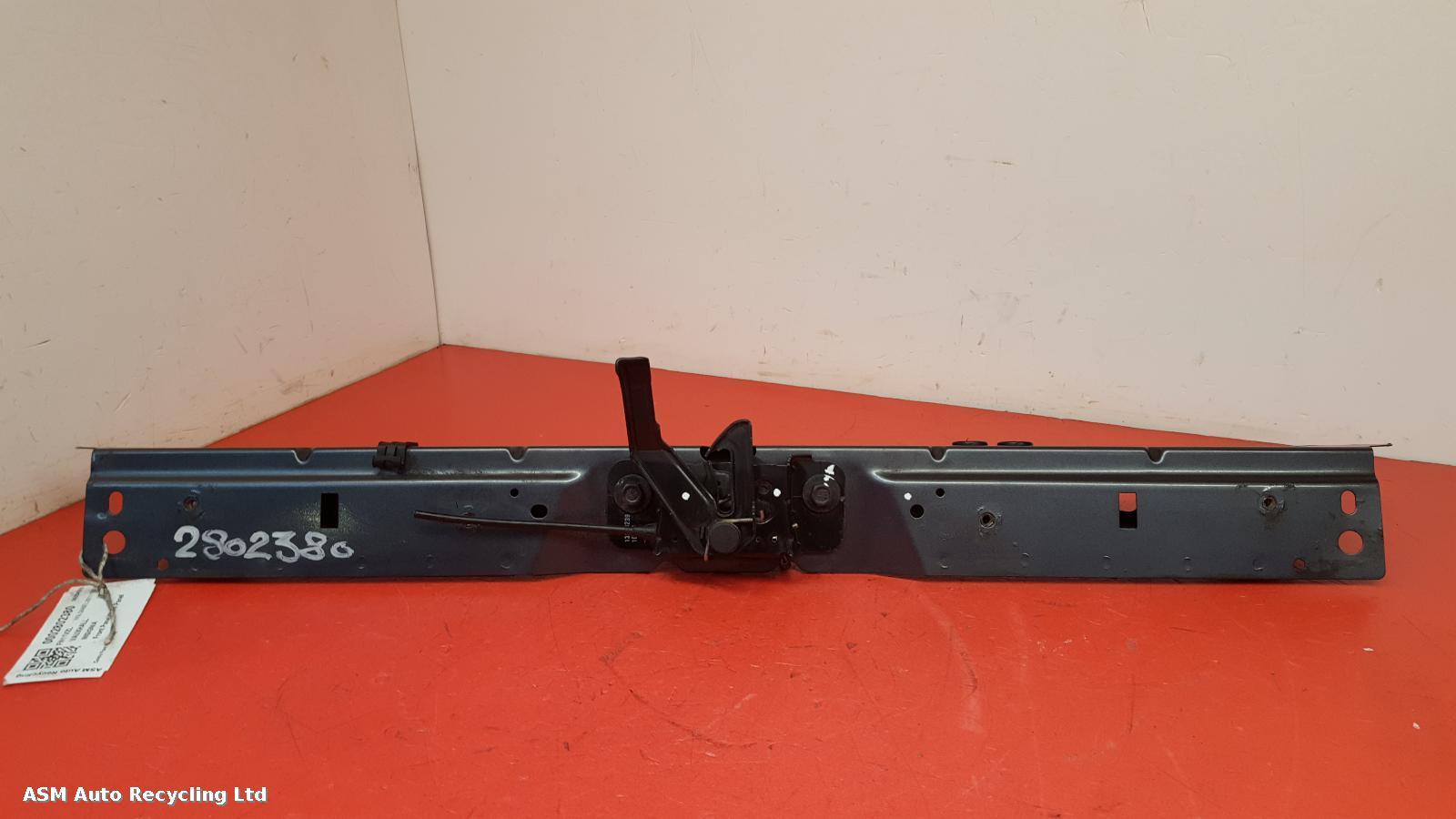 View Auto part Front Panel Vauxhall Insignia 2011