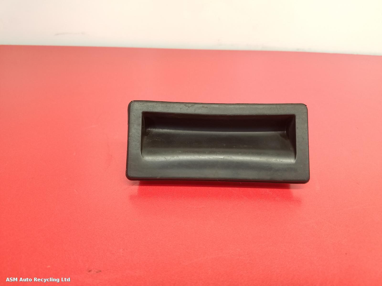 View Auto part Tailgate Handle Volkswagen Touareg 2017