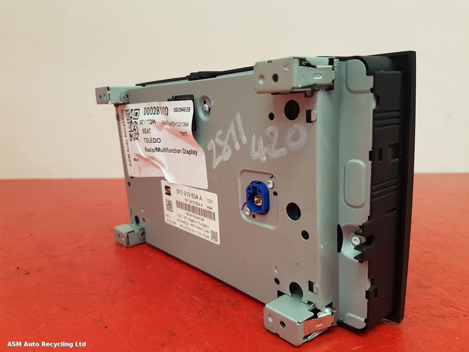 View Auto part Radio Display Seat Toledo 2017