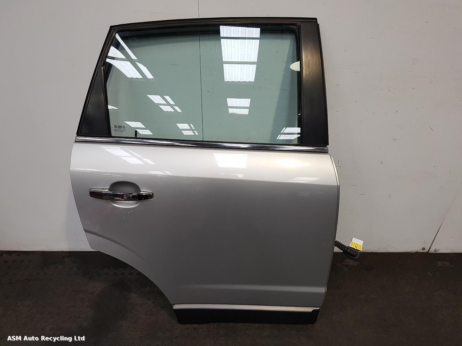 View Auto part R Rear Door Vauxhall Antara 2007