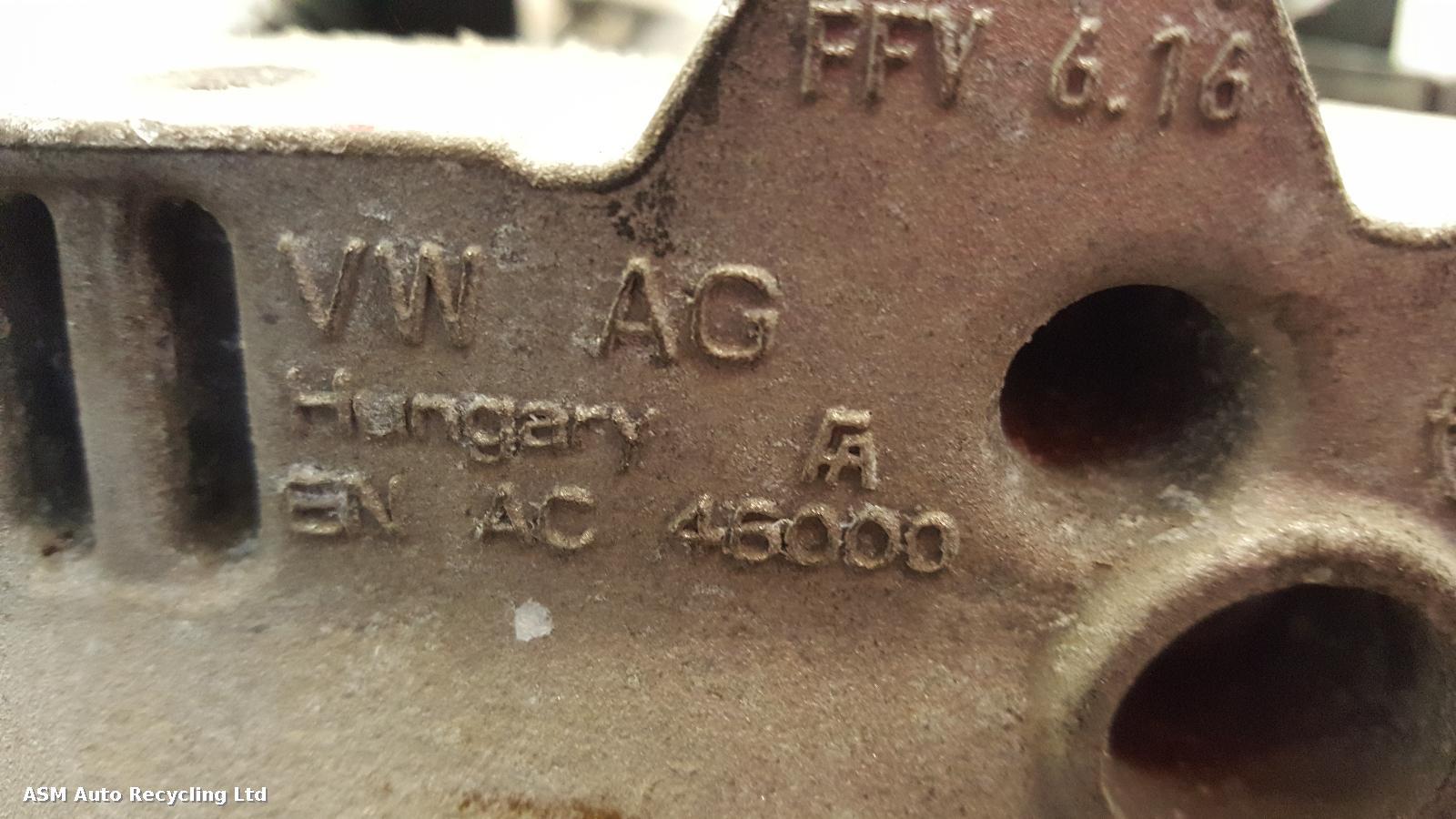 View Auto part Gearbox Volkswagen Golf 2019