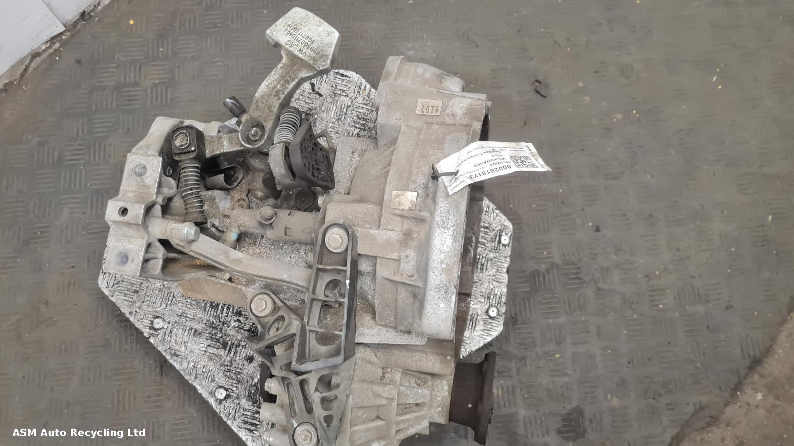View Auto part Gearbox Volkswagen Golf 2019