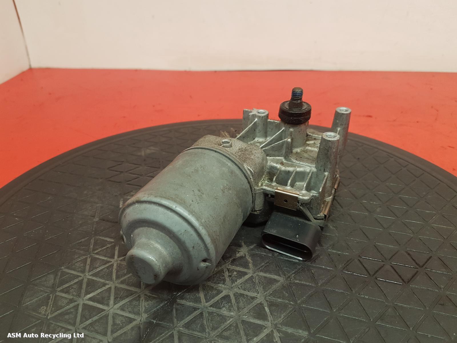 View Auto part Wiper Motor Front Volvo C30 2012