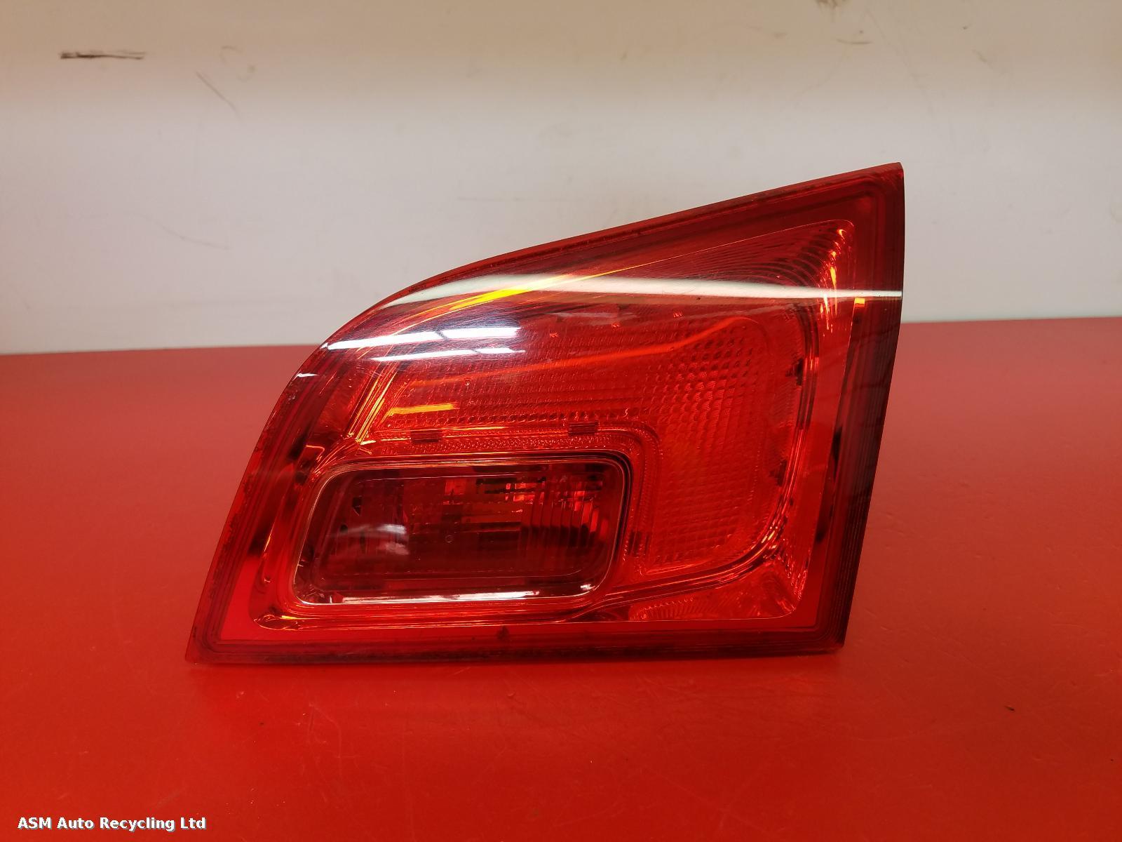 View Auto part R Taillight Vauxhall Astra 2011