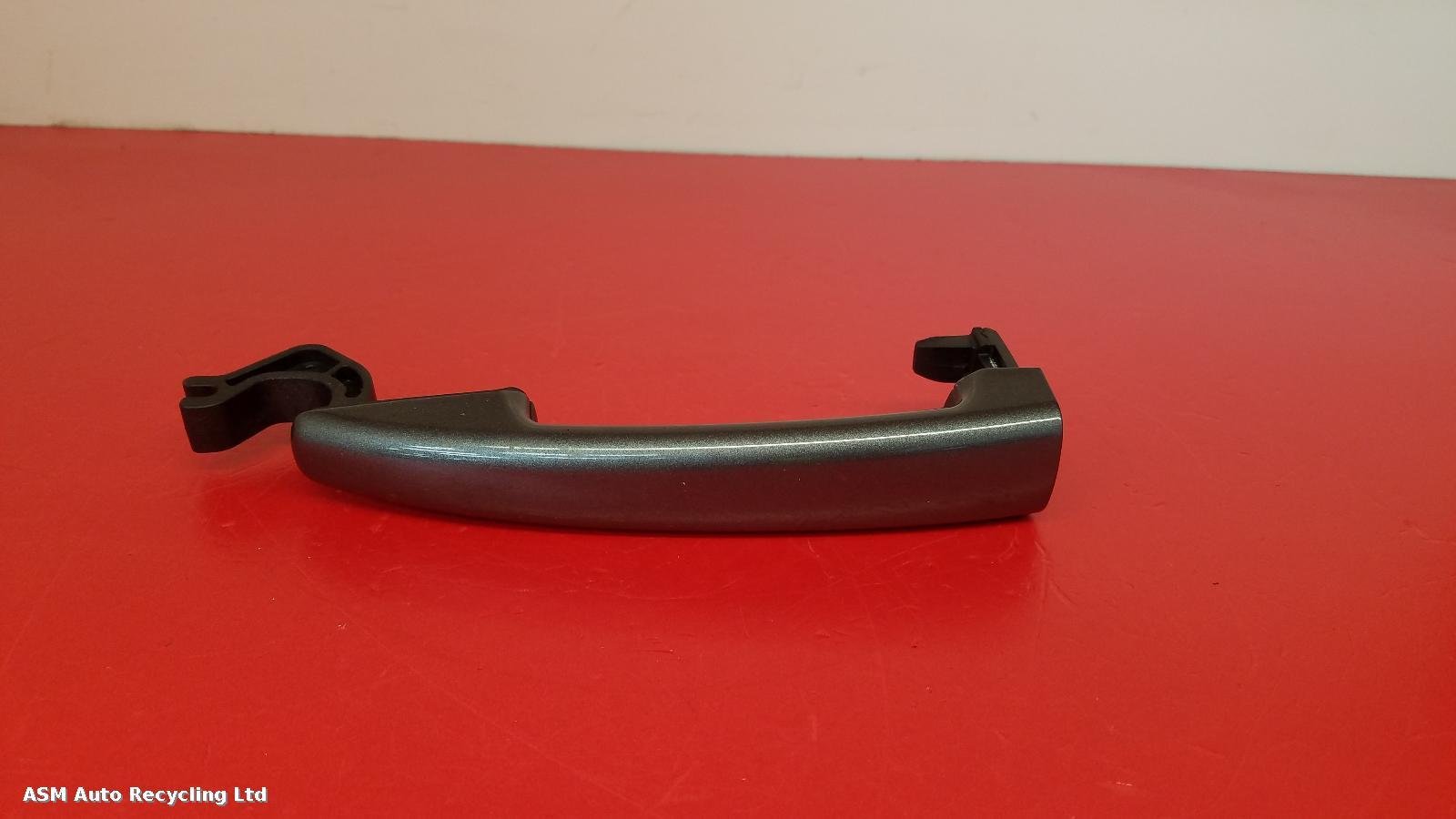 View Auto part Door Handle Peugeot 208 2019