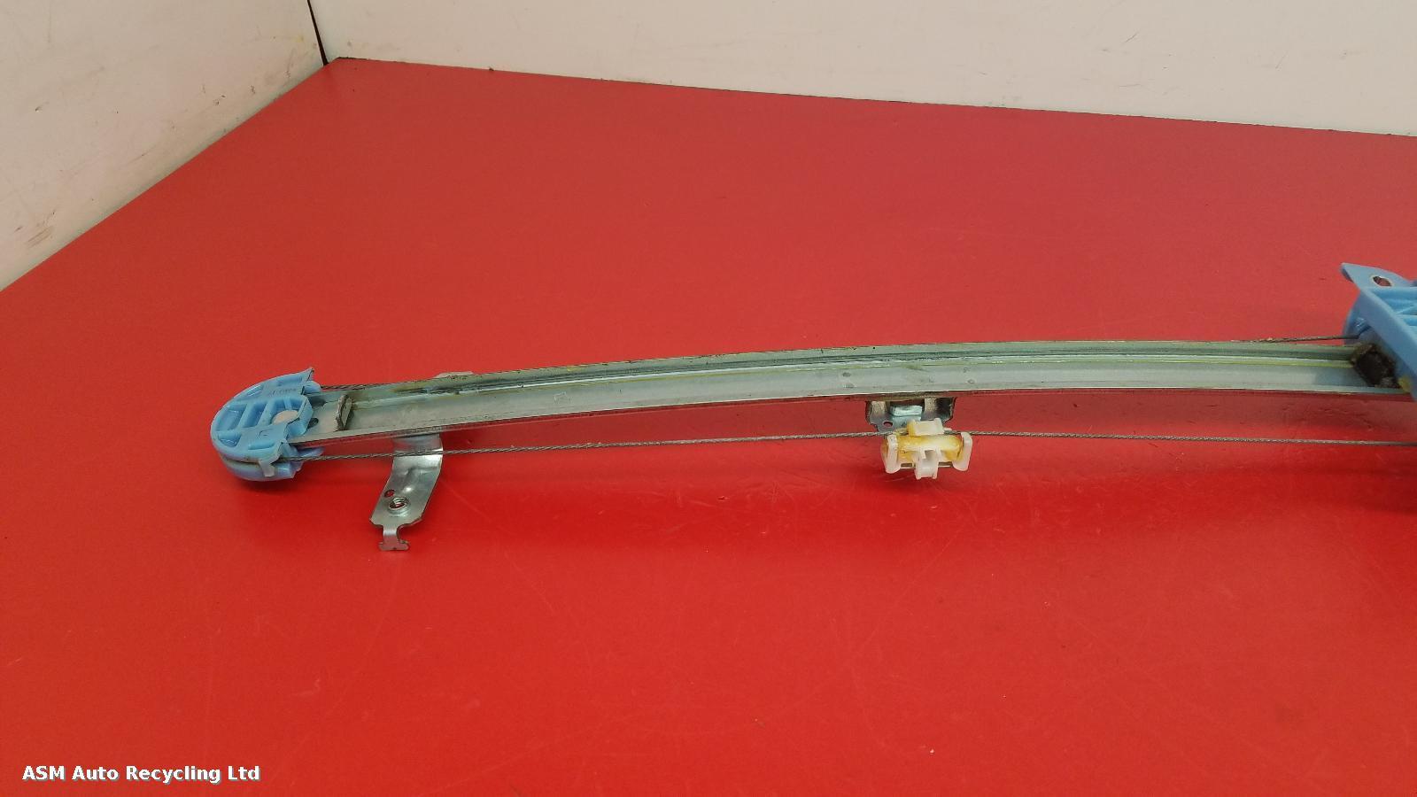 View Auto part RF Window Regulator Suzuki Swift 2018