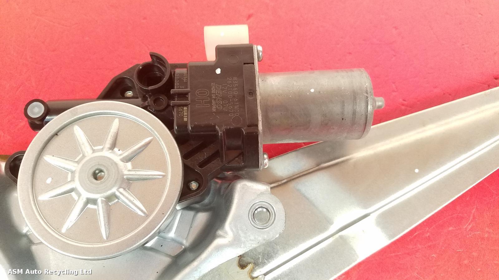 View Auto part LR Window Regulator Suzuki Swift 2018