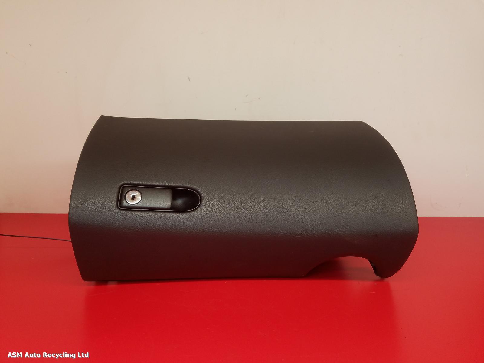 View Auto part Glove Box Mercedes C Class 2016